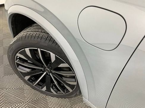 New 2026 Volvo XC90 T8 Plus w/ Protection Package Premier image 39