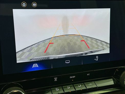 Used 2023 Chevrolet Colorado LT image 22