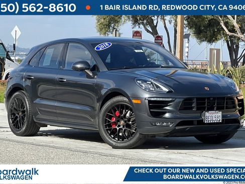 Used 2018 Porsche Macan GTS image 1