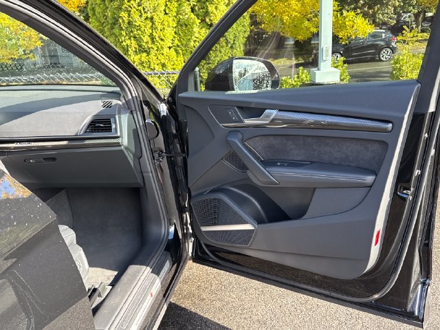 Used 2019 Audi SQ5 Premium Plus w/ Premium Plus Package AWD/4WD image 25