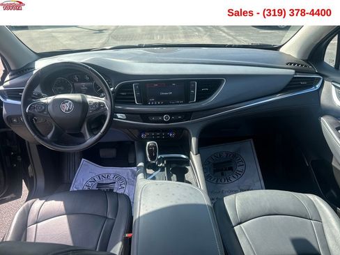 Used 2020 Buick Enclave Essence AWD/4WD image 12