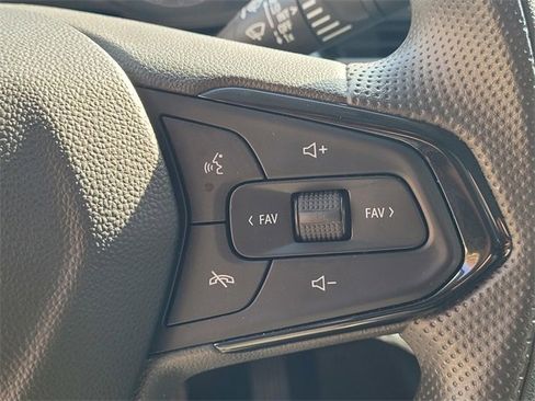 Used 2025 Chevrolet Trax LS image 12