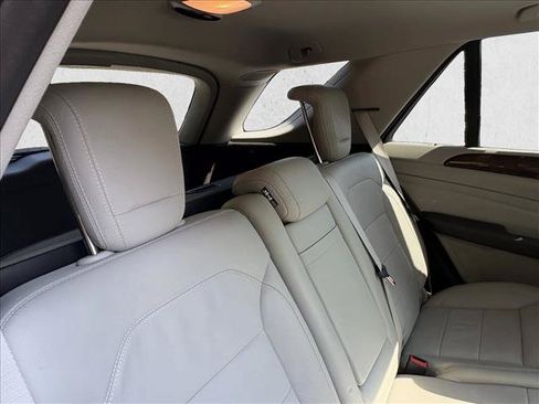 Used 2014 Mercedes-Benz ML 350 BlueTEC 4MATIC image 23
