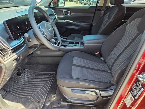 Certified 2025 Kia Sorento LX FWD image 14
