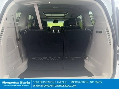 Used 2023 Chrysler Pacifica Limited w/ Uconnect Theater Family Group AWD/4WD image 30