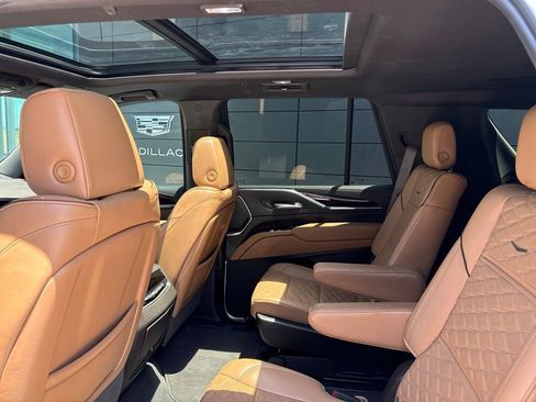 Used 2023 Cadillac Escalade Sport w/ LPO, ONYX Package RWD image 2