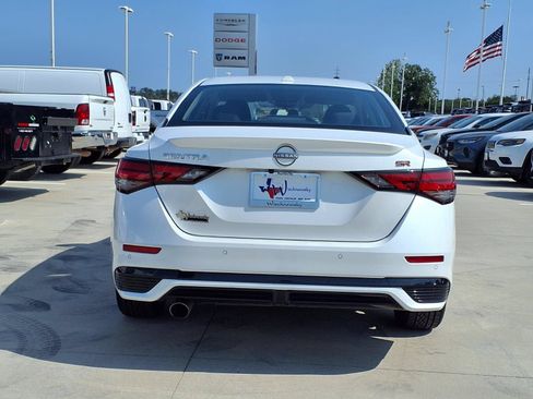 Used 2025 Nissan Sentra SR FWD image 5