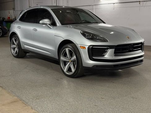 Used 2023 Porsche Macan Turbo AWD/4WD image 4