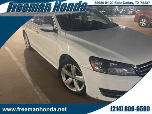 Used 2012 Volkswagen Passat 2.5 SE image 1