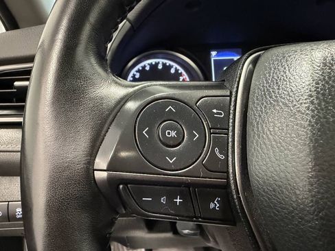 Used 2023 Toyota Camry SE FWD image 19