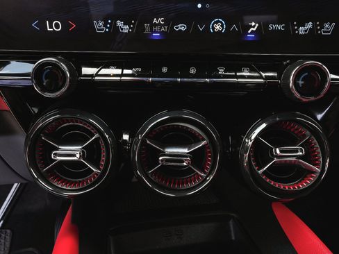 Used 2024 Chevrolet Blazer EV RS AWD/4WD image 26