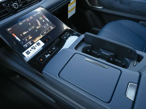 New 2026 INFINITI QX80 4WD image 12