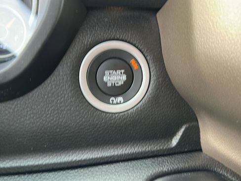 Used 2019 RAM 1500 Laramie image 30