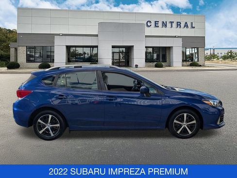 Used 2022 Subaru Impreza Premium image 9