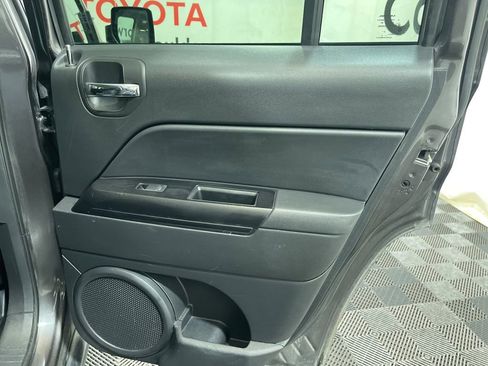 Used 2017 Jeep Patriot High Altitude image 15