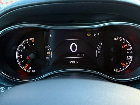 Used 2020 Jeep Grand Cherokee Overland image 16