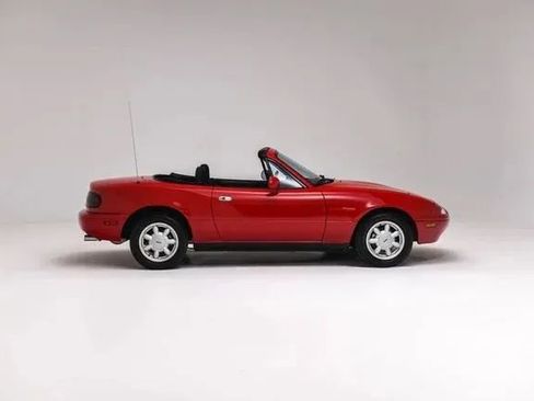 Used 1990 MAZDA MX-5 Miata RWD image 3