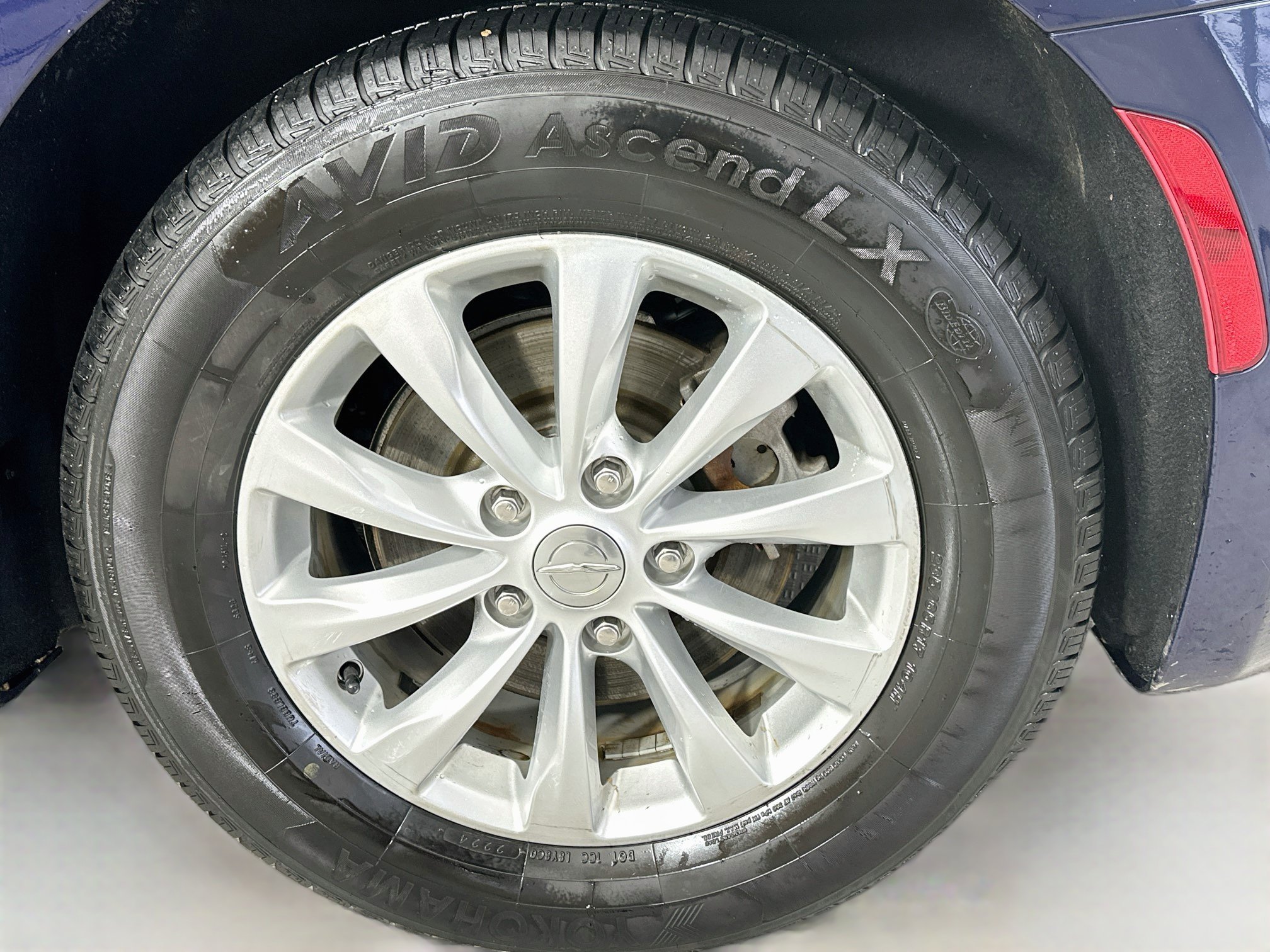 Used 2018 Chrysler Pacifica Touring-L Plus FWD image 32