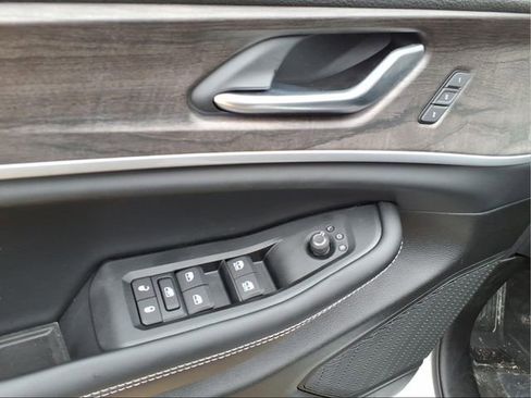 New 2025 Jeep Grand Cherokee Limited w/ Trailer Tow Package image 14