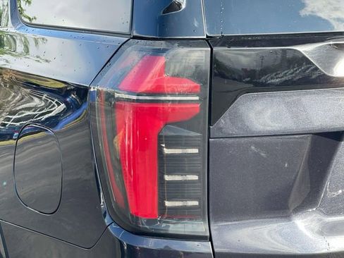 Used 2025 Chevrolet Tahoe LT image 10