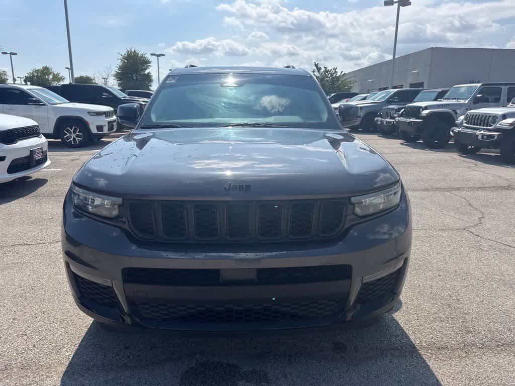 Used 2024 Jeep Grand Cherokee L Limited w/ Black Appearance Package RWD image 8