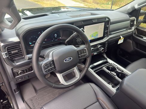 Used 2025 Ford F350 Lariat w/ Lariat Ultimate Package image 17