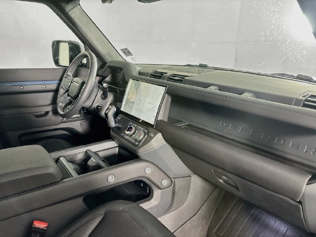Used 2026 Land Rover Defender 110 S AWD/4WD image 29