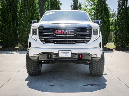 Used 2023 GMC Sierra 1500 AT4 w/ Technology Package AWD/4WD image 3
