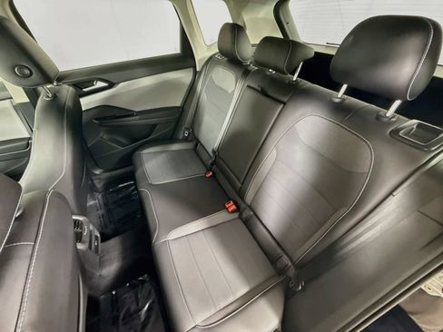 Certified 2023 Volkswagen Taos SE AWD/4WD image 20