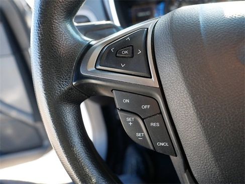 Used 2017 Ford Fusion SE image 24