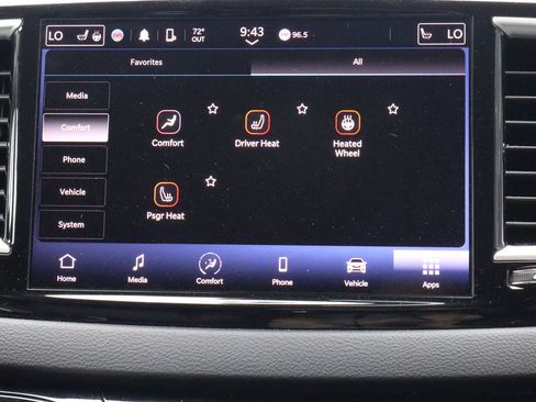 Used 2022 Chrysler Pacifica Touring-L FWD image 12