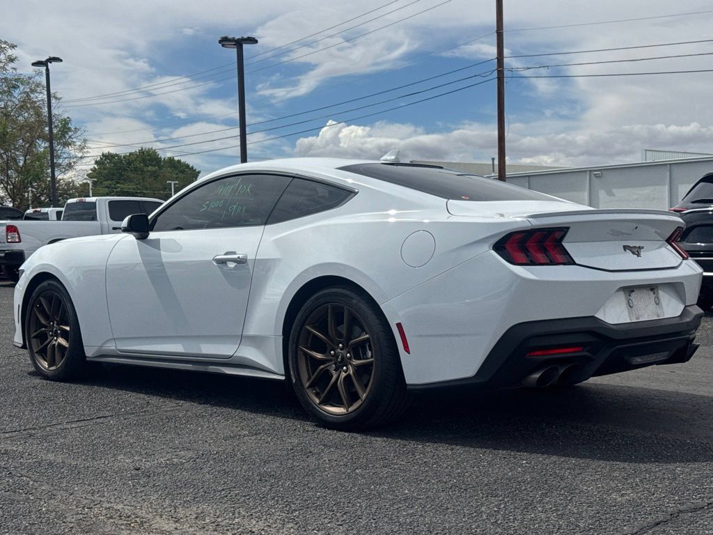 Used 2025 Ford Mustang Premium RWD image 6