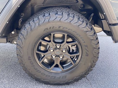 Used 2024 Jeep Wrangler Unlimited AWD/4WD image 16