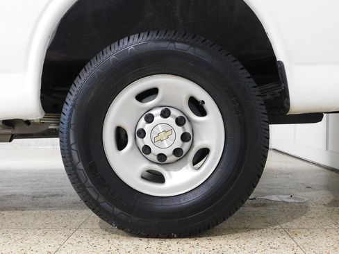 Used 2023 Chevrolet Express 3500 Extended w/ Driver Convenience Package RWD image 80
