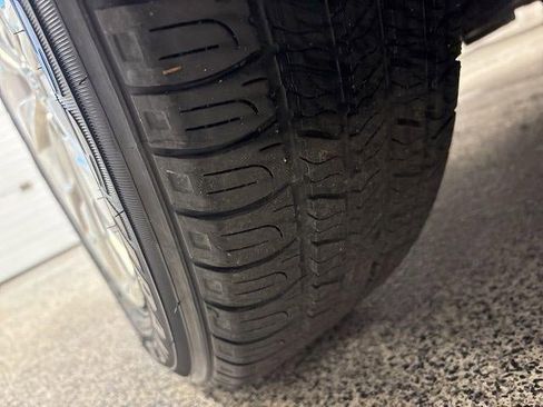 Used 2017 Buick Envision Essence image 35