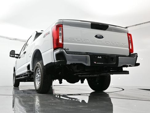 New 2026 Ford F250 XL w/ XL Chrome Package AWD/4WD image 44