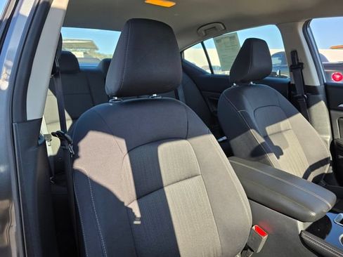 Used 2023 Nissan Altima 2.5 SV FWD image 11