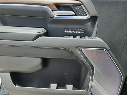 New 2026 Chevrolet Silverado 1500 High Country AWD/4WD image 16