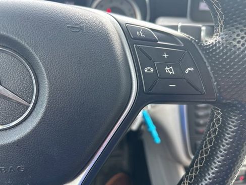 Used 2015 Mercedes-Benz GLA 250 4MATIC image 17