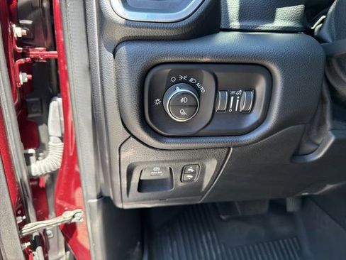 Used 2021 RAM 1500 Laramie AWD/4WD image 21