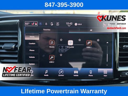 Used 2024 Chrysler Pacifica Touring-L FWD image 53