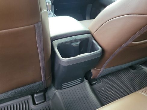 Used 2022 Toyota Tacoma Limited image 11