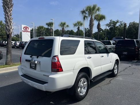 Used 2007 Toyota 4Runner SR5 RWD image 10