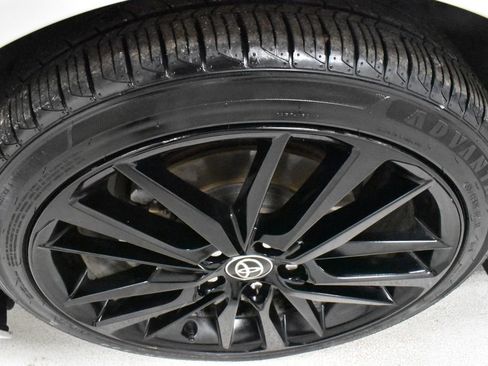 Used 2022 Toyota Camry XSE w/ Cold Weather Package image 9