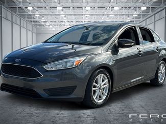 Used 2016 Ford Focus SE w/ SE Power Seat Package image 1