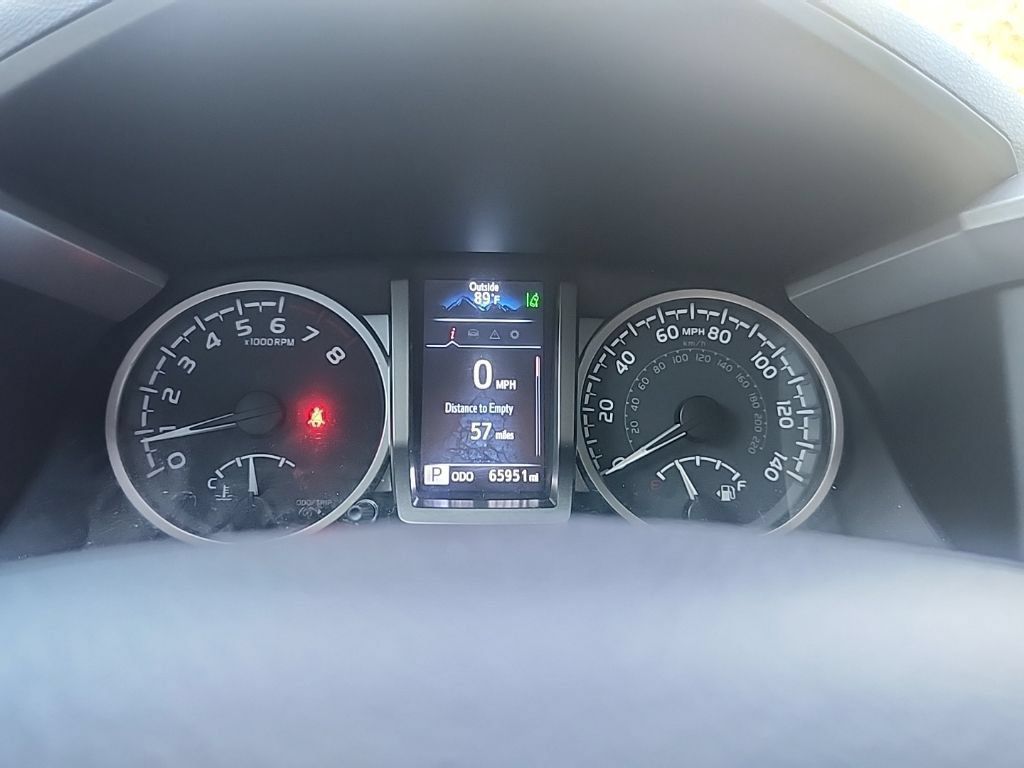 Used 2021 Toyota Tacoma SR5 RWD image 12