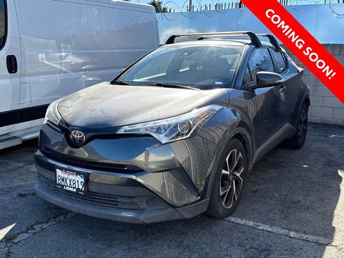 Used 2019 Toyota C-HR XLE image 3