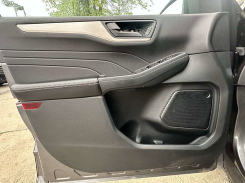 Used 2021 Ford Escape S image 10