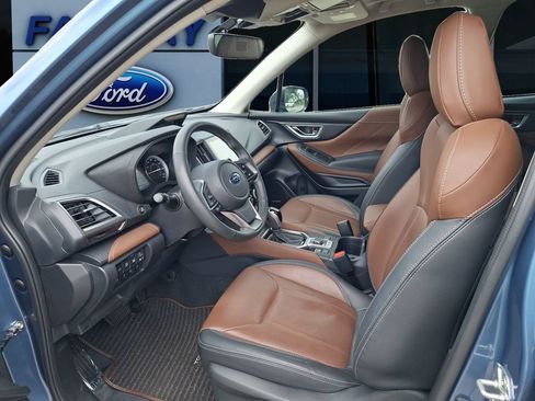 Certified 2023 Subaru Forester Touring AWD/4WD image 11