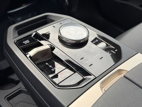 Used 2026 BMW iX xDrive45 w/ Climate Comfort Package image 25